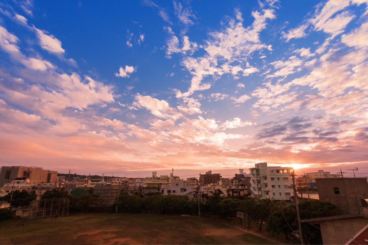 Kariyushi Condominium Resort Chatan Araha Sunset Eksteriør billede